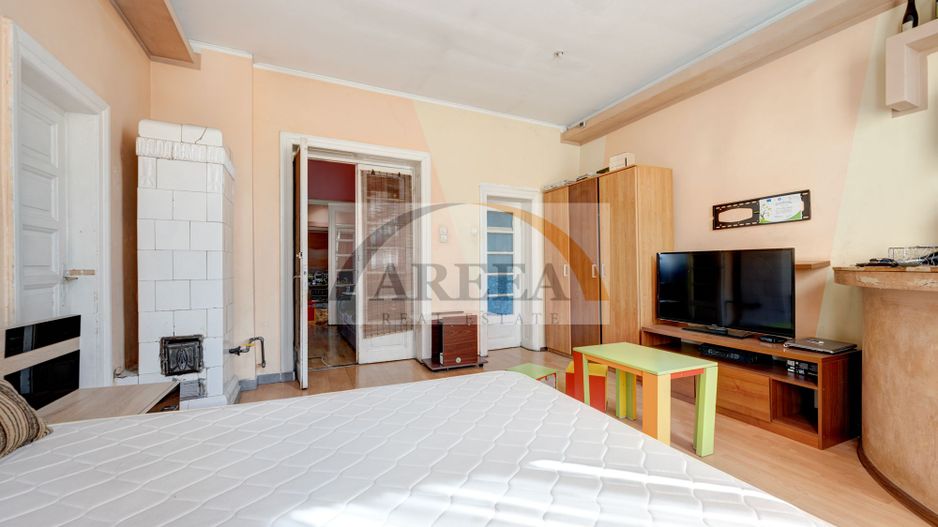 Proprietate in vila, etaj, partial renovat - Pasajul Unirii - 154 mp - Poză 8