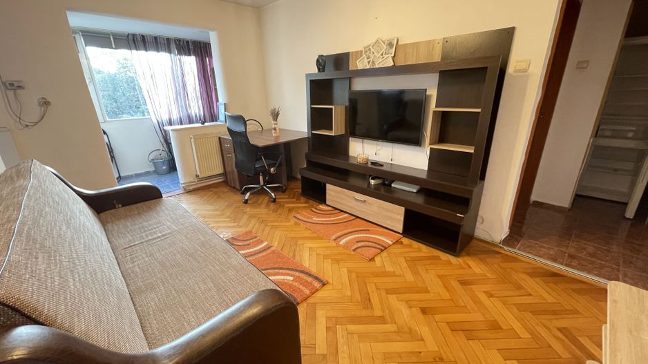 Apartament cu trei camere zona Dacia - Poză 4