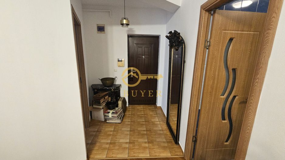 Ap de inchiriat cu 3 camere in Strand- Etaj 1- 70 utili si balcon - Poză 2