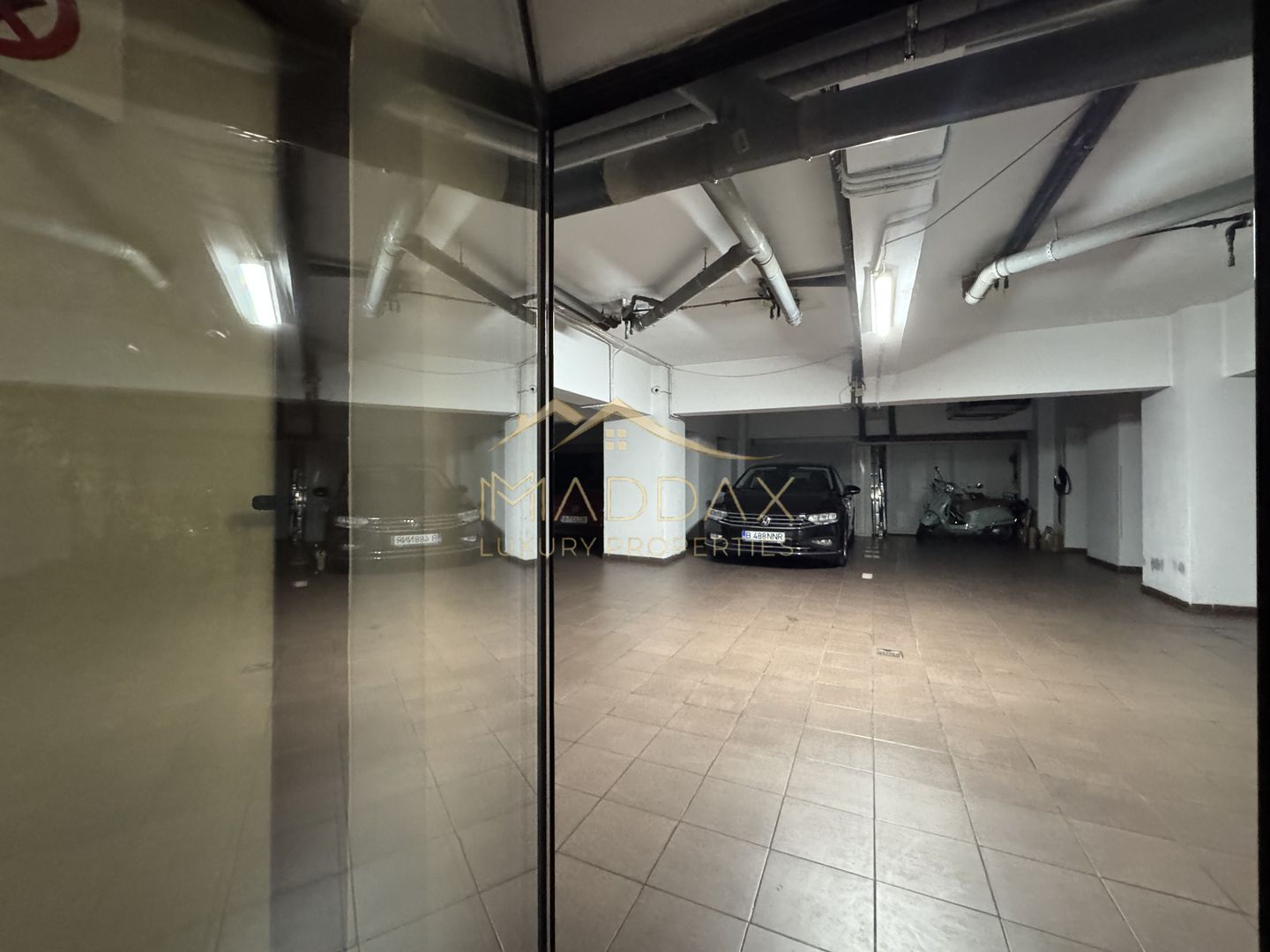 Apartament Elegant de Vânzare – 5 Camere/ 3 Băi, *Arcul de Triumf* - Poză 42