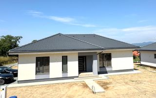 Casa de vanzare Satu Nou de Jos cu priveliste - zona retrasa - Poză 10