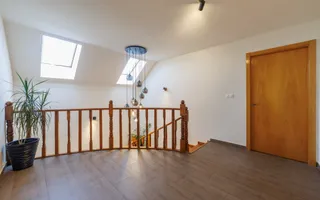 VILĂ 4 dormitoare, RENOVATĂ COMPLET 2026, Prundu, teren 937 mp - Poză 24