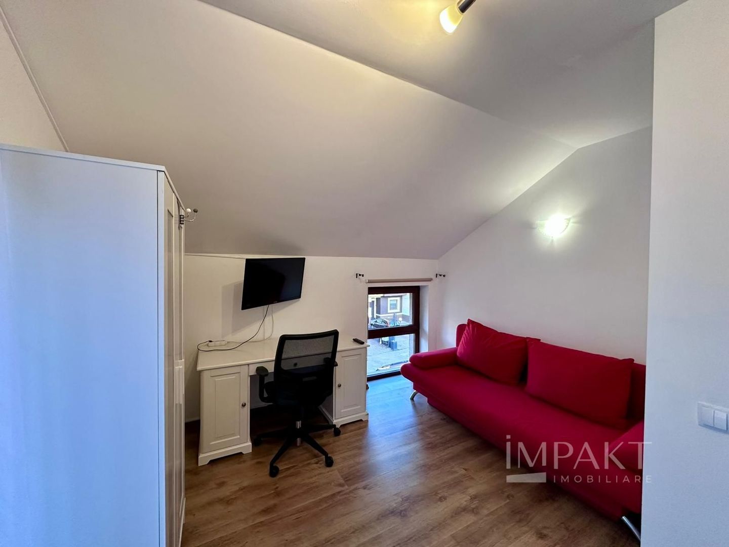 De inchiriat apartament 4 camere, 120 mp, terasa 45 mp, Buna Ziua - Poză 7