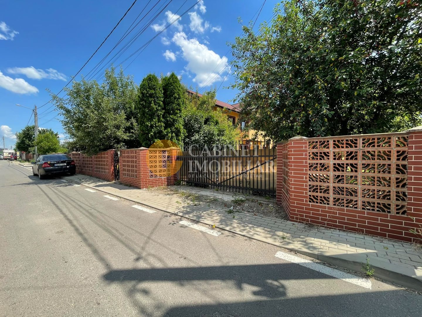 Casă Duplex Integral (Ambele Părți) - 325mp Utili, 1000mp Teren, Asfalt - Poză 3