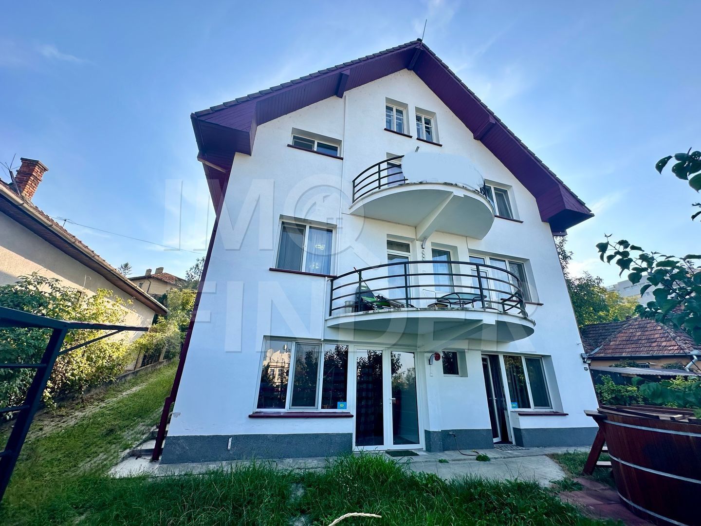 Casă specială de vânzare în Gheorgheni cu 600 mp teren - Poză 1