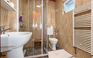 Casă pe parter, cu teren de 1.280 mp și foișor închis – Covăsânț, Arad - Poză 9