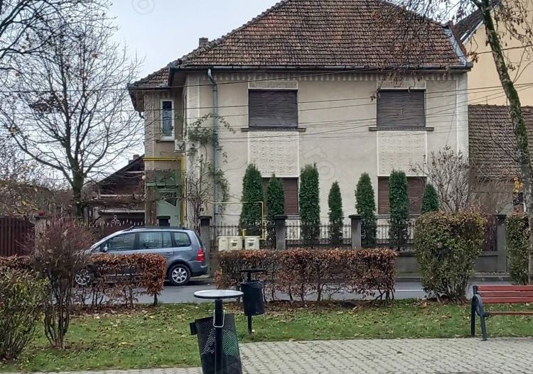 BRASADAS vinde ap 3 cam la casă - parter și la etajul 1. - Poză 1