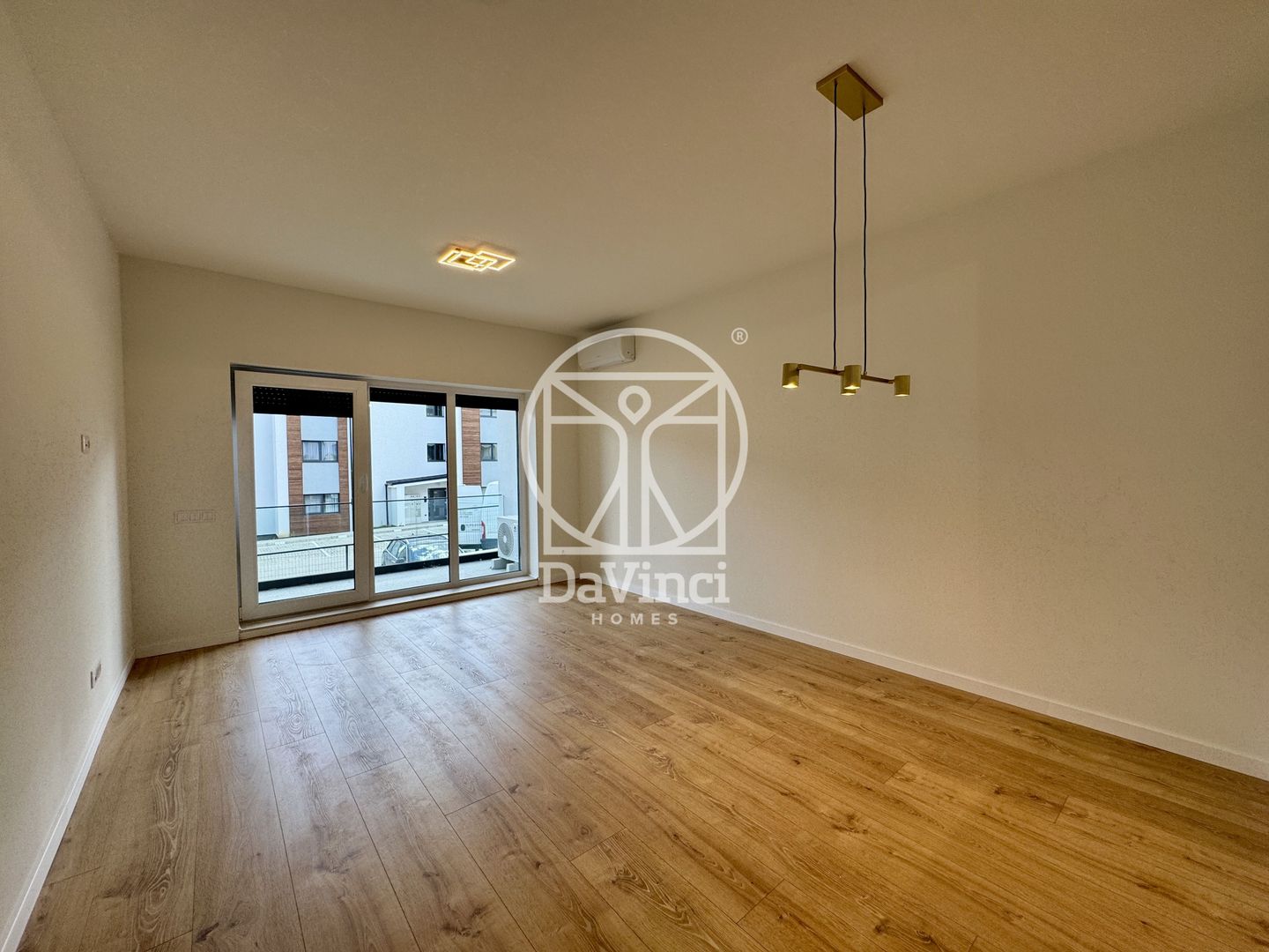 Apartament 2 camere, intabulat, finisat la cheie (RV-37D-Mo-ap.1) - Poză 1