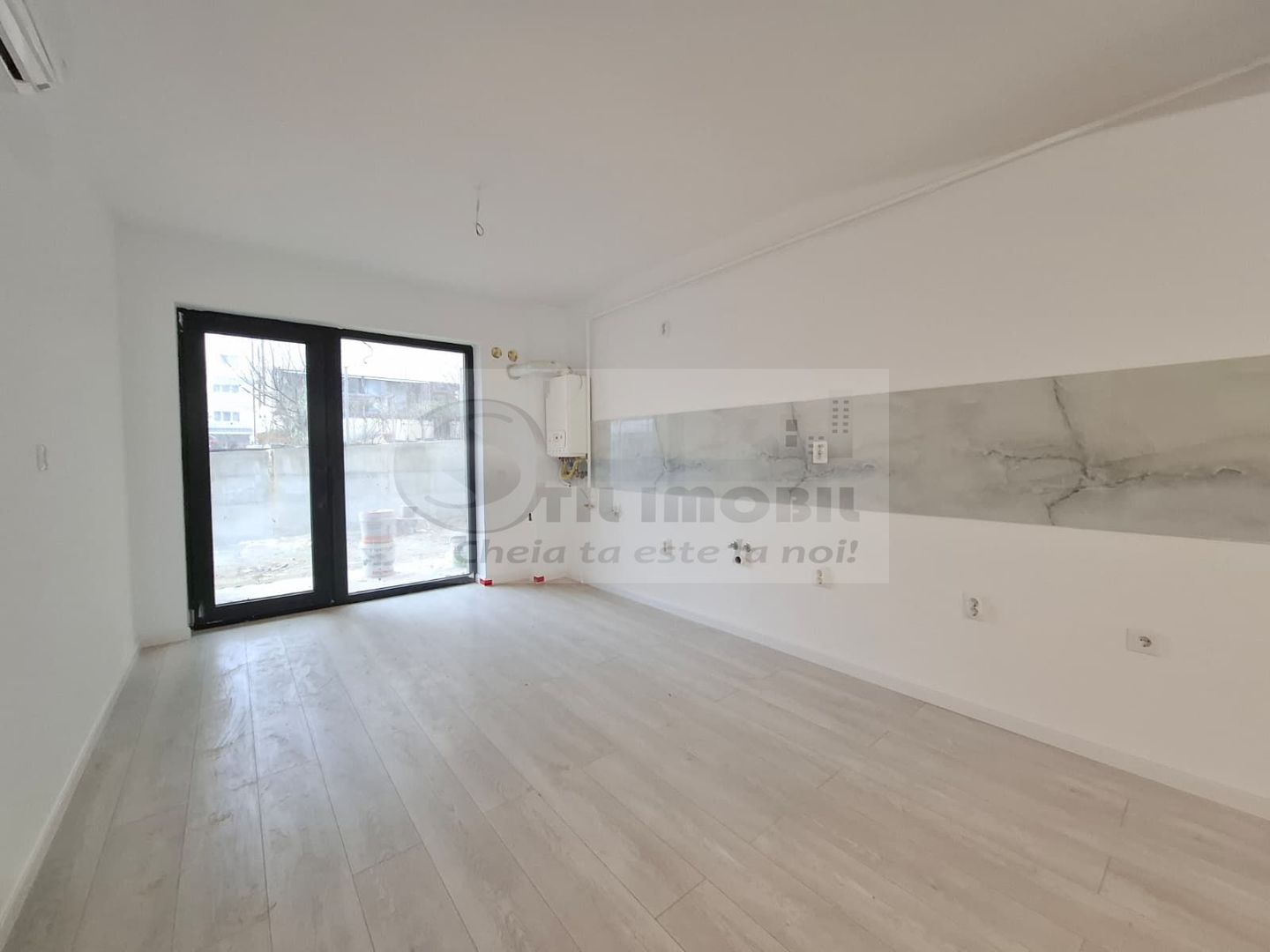 Apartament 2 camere nou, vanzare in Iasi Valea Lupului, curte proprie - Poză 1