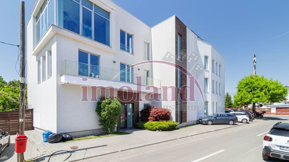 Cladire Birouri cu 30 locuri parcare Pipera - Poză 1