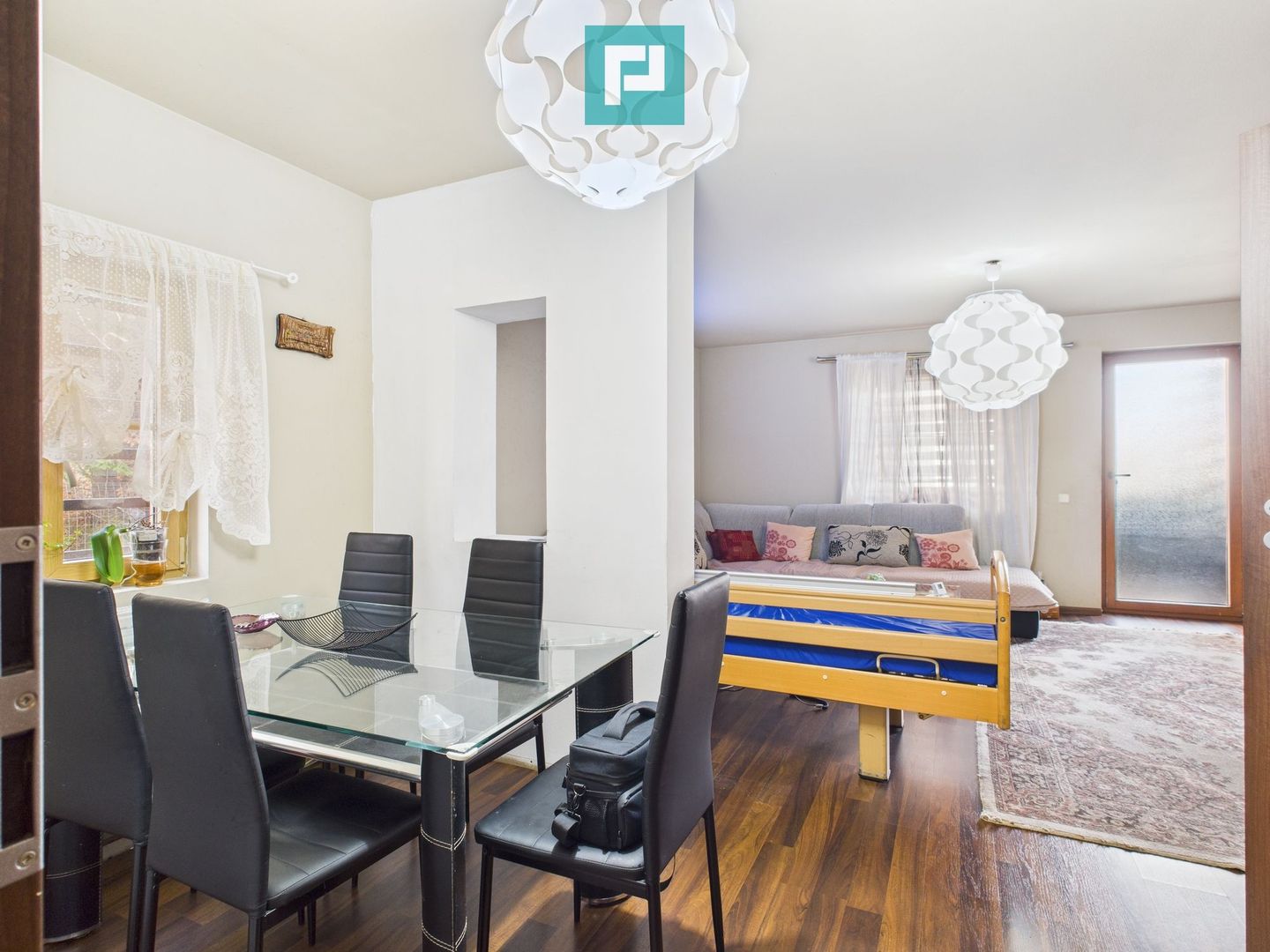 Două locuințe individuale pe 512 mp –  in GIROC - Poză 1