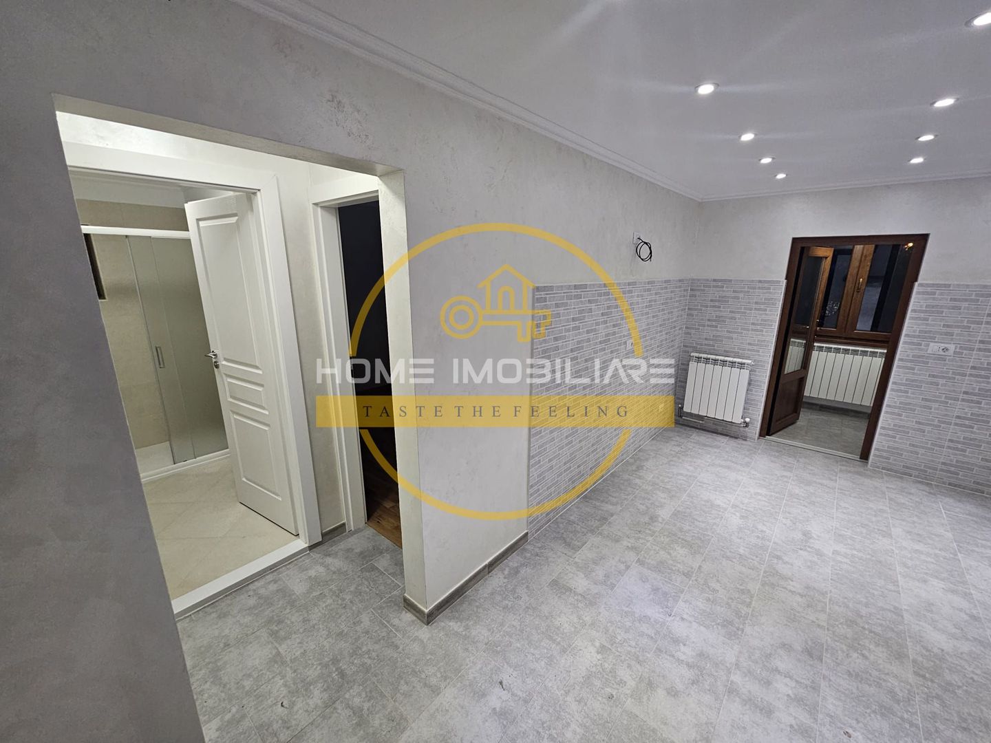 Etaj 2 Nicolina-Belvedere Apartament 2 Camere Decomandat Bloc 1984 Liber - Poză 1