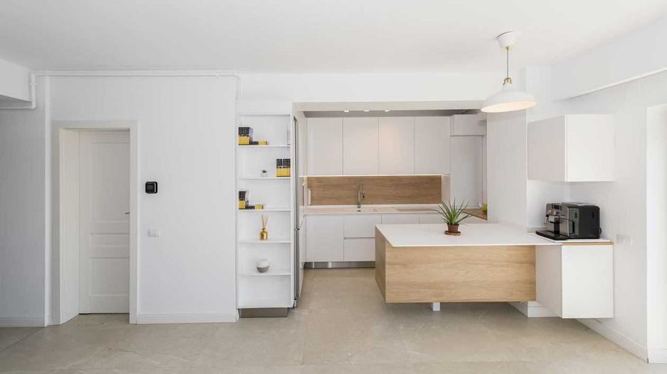 3 camere Mamaia Nord, cu vedere la mare, parcare inclusa - Poză 2