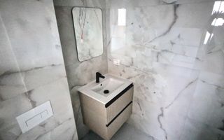 Duplex de vanzare cu 4 camere,2 bai,250 mp teren-Mosnita Veche zona Centrala. - Poză 14