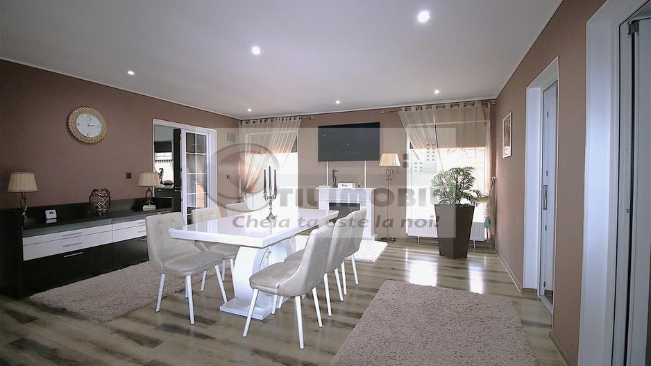 MIROSLAVA CASA EXCLUSIVISTA LA CHEIE LUX STIL MEDITERANEAN MOBILATA - Poză 5