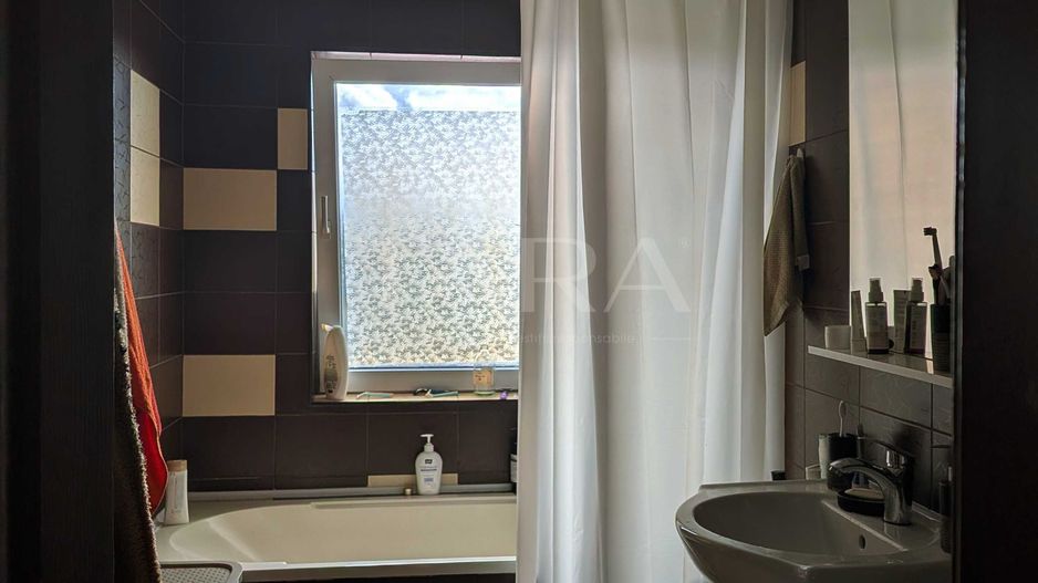Apartament cu 3 camere, balcon și panoramă superbă, Baciu, zona Regal. - Poză 6