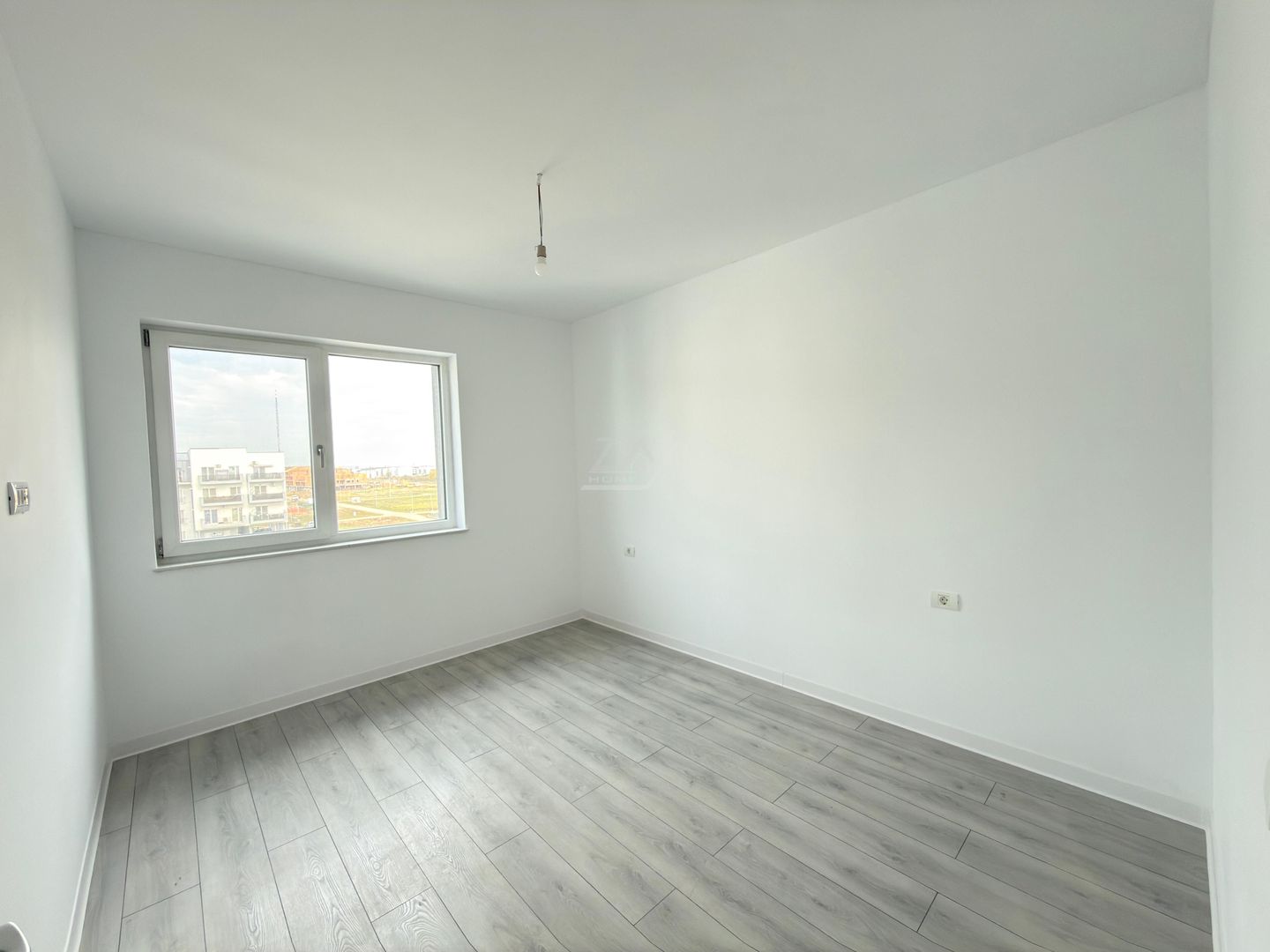 Bloc finalizat. Spatiu de depozitare. Loc de parcare. Clima - Poză 7