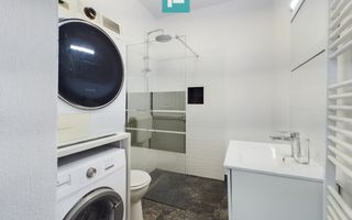 Apartament cu 3 camere la curte comună în Grădiște - Poză 15