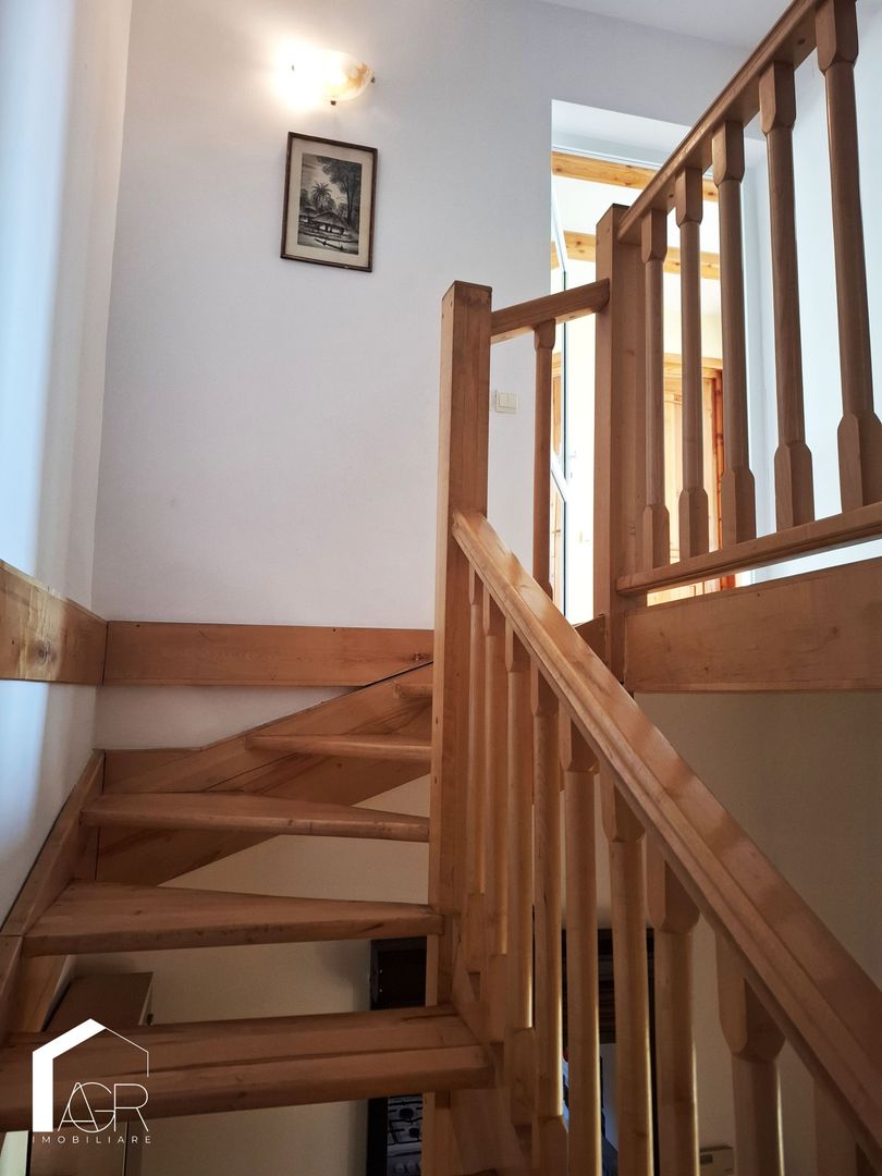 Casa tip duplex cu 6 camere, zona Republicii - Poză 12