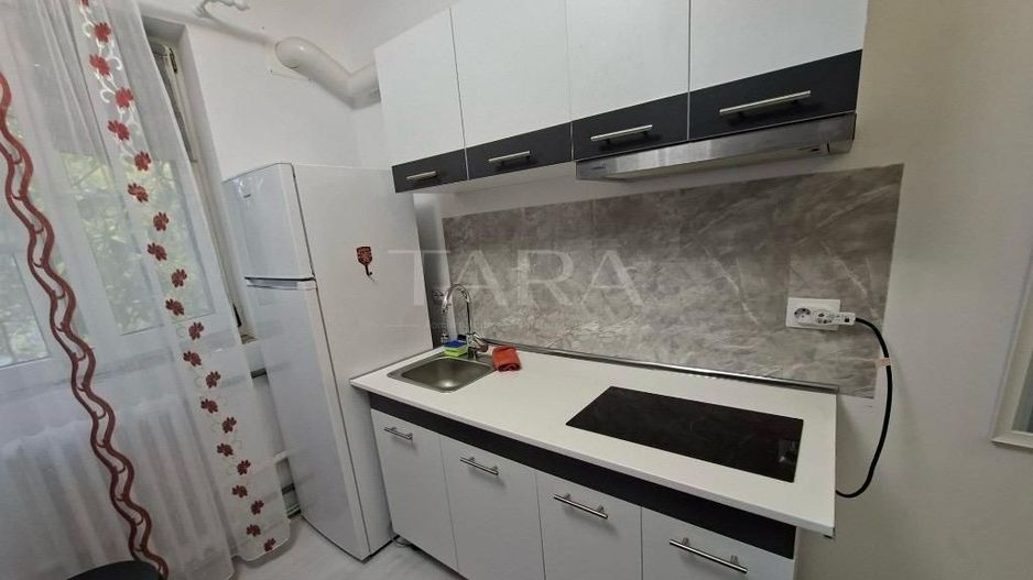 Garsonieră modernă, complet mobilată, în cartierul Gheorgheni. - Poză 4