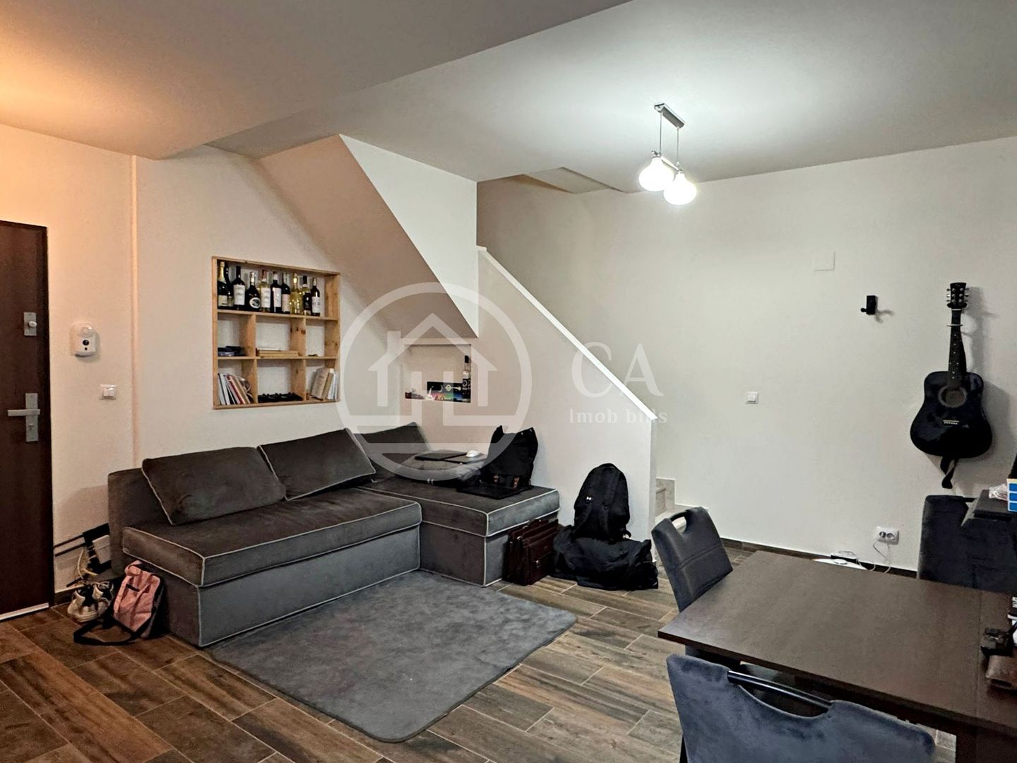 Apartament de vânzare cu 3 camere în zona Nufârul, Oradea - Poză 1