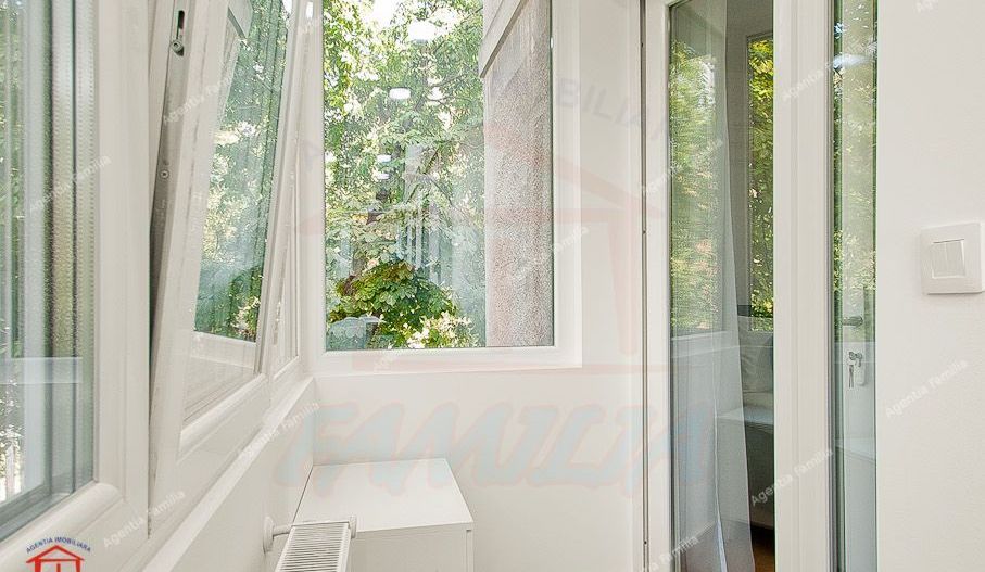 Inchiriere apartament 3 camere decomandat zona centrala - Poză 19