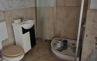 Se vinde etajul 1 si mansarda | Vile interbelica | 13 Septembrie - Poză 32