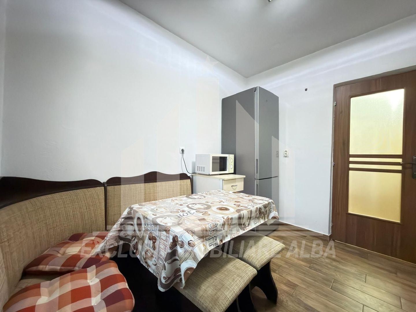 Apartament 3 camere decomandate | 63 mp | Renovat | Cetate - Mercur - Poză 2