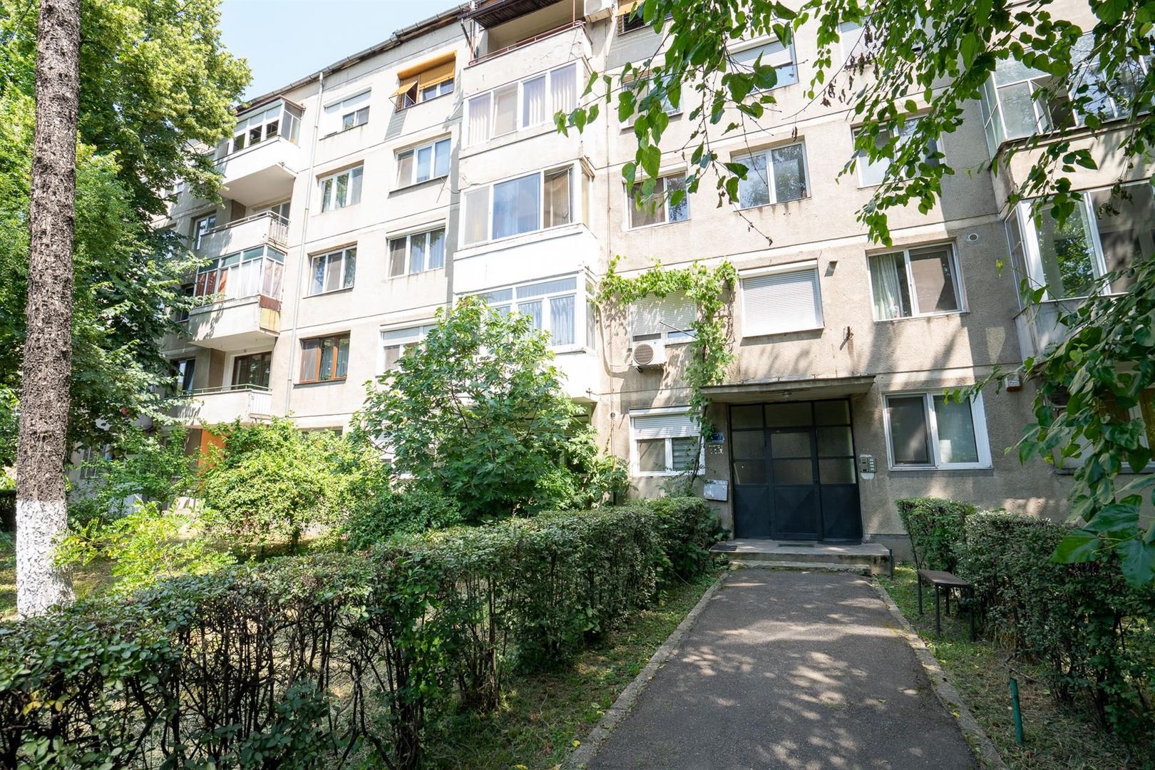 APARTAMENT CU 3 CAMERE  STR.TRANSILVANIEI ZONA ROGERIUS - Poză 7