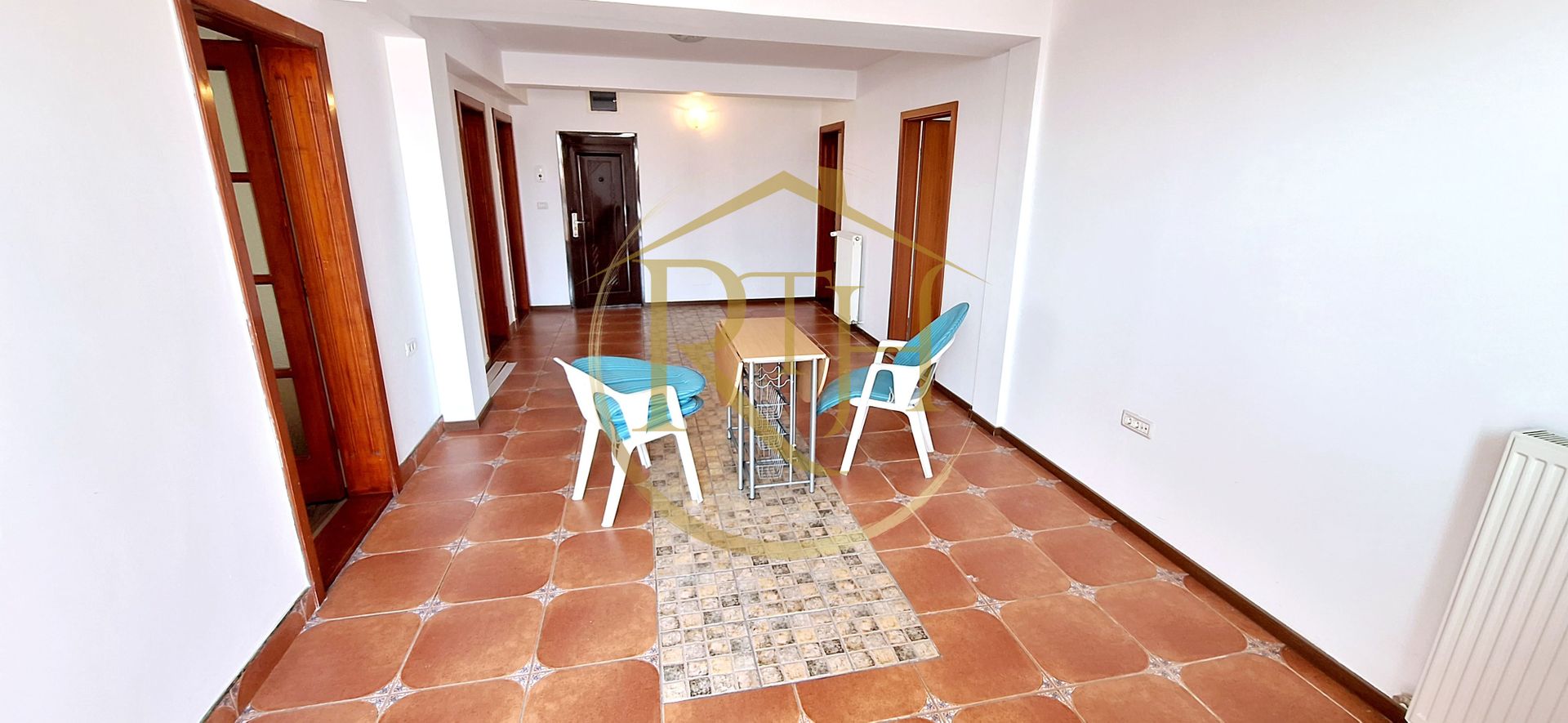 Oferim spre inchiriere, Apartament spatios, 4 camere, pentru locuit sau Firme - Poză 15