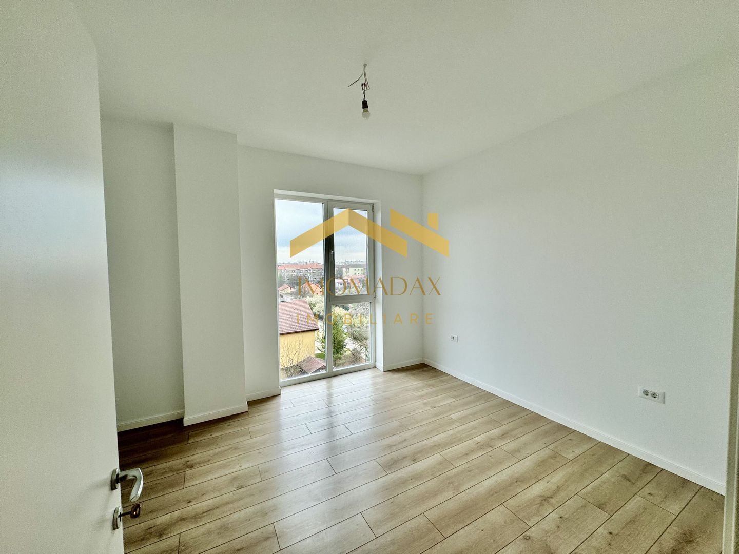 Torontalului-2 Camere-Loc de parcare - Poză 2