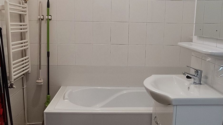 Apartament cu 2 camere decomandate, in cartierul Astra-Mercur - Poză 8