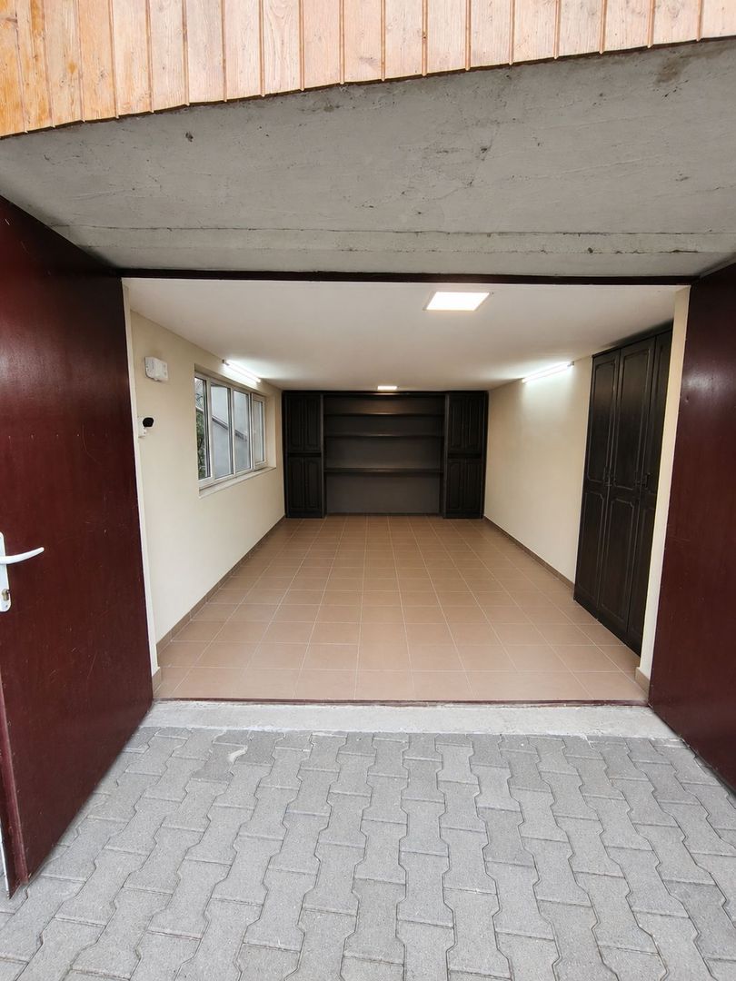 Proprietate cu două locuințe, garaj încălzit, foișor, 600 mp in Ernei - Poză 13