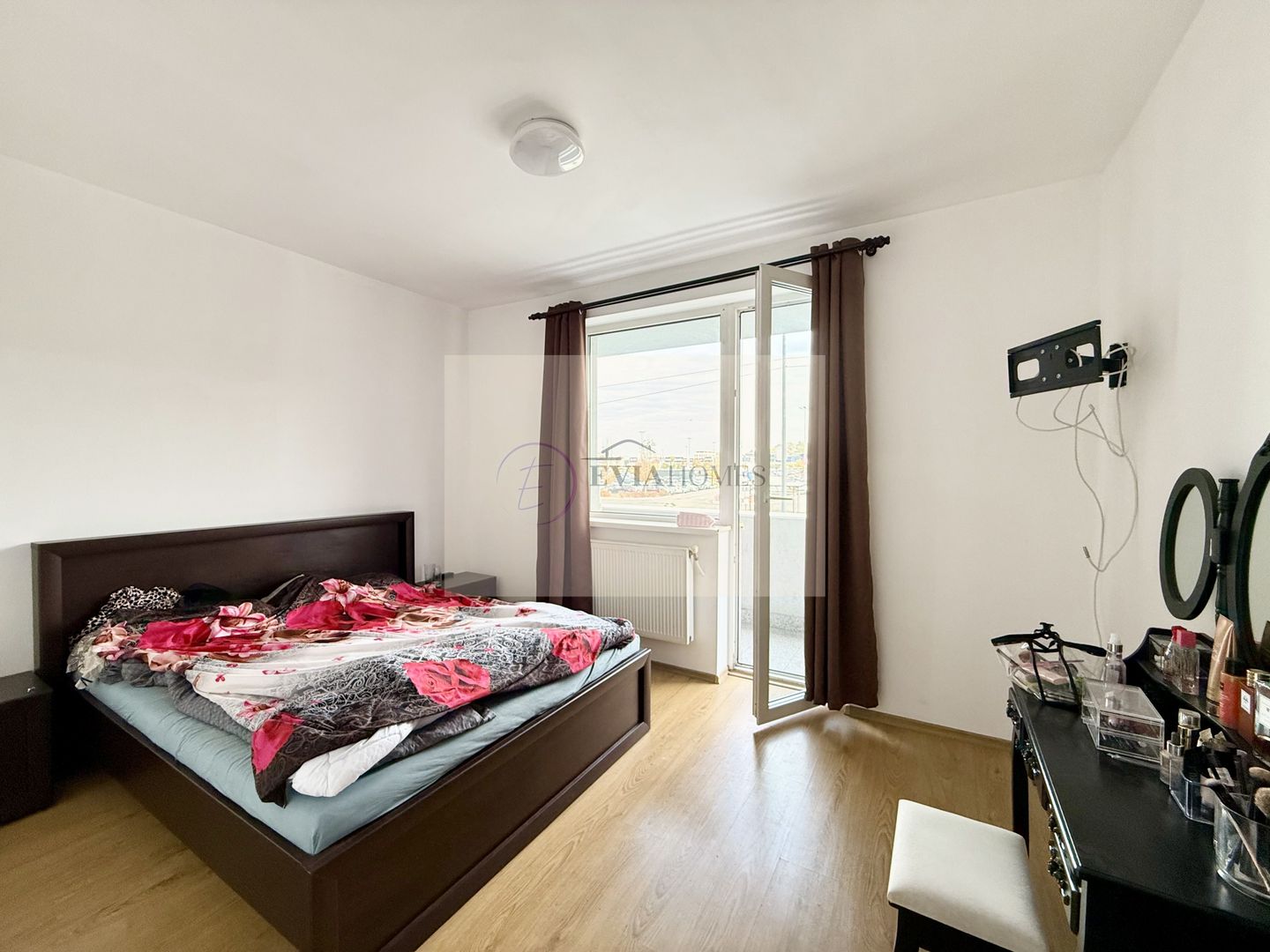 3 camere/ 2 bai/ balcon/ pacare inclusa/ 2 min de VIVO - Poză 4