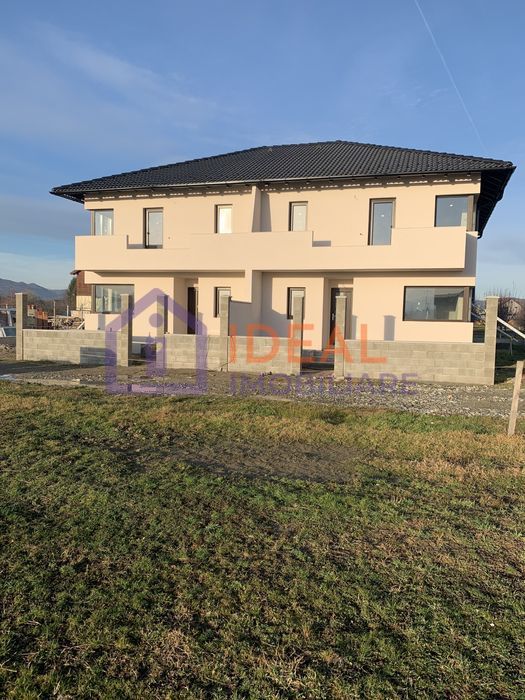 Duplex modern 4 Camere si 270 mp curte, in Cristian-Comision 0% - Poză 1