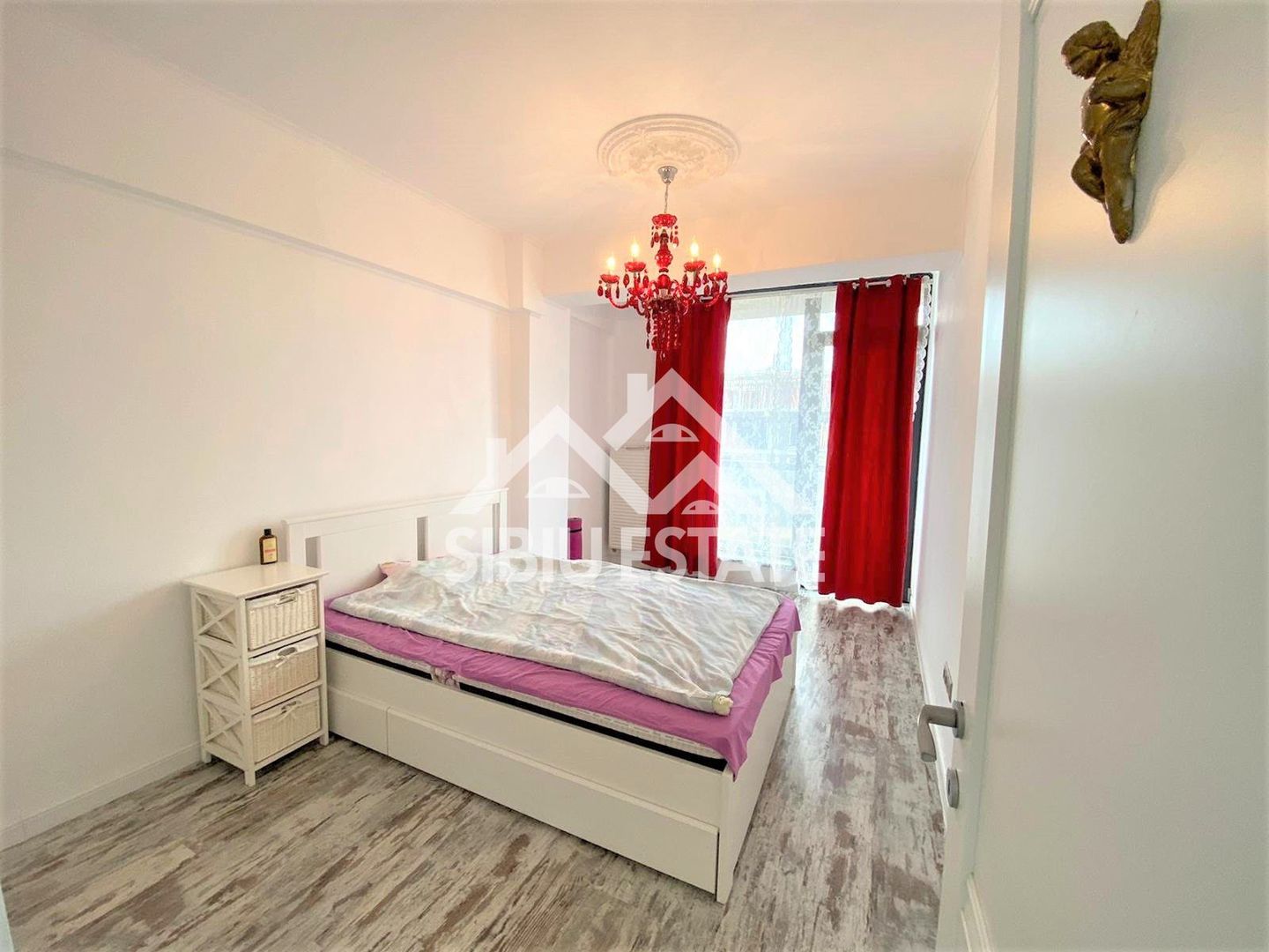Apartament de vanzare cu 3 camere, suprafata.utila 70mp. - Poză 3