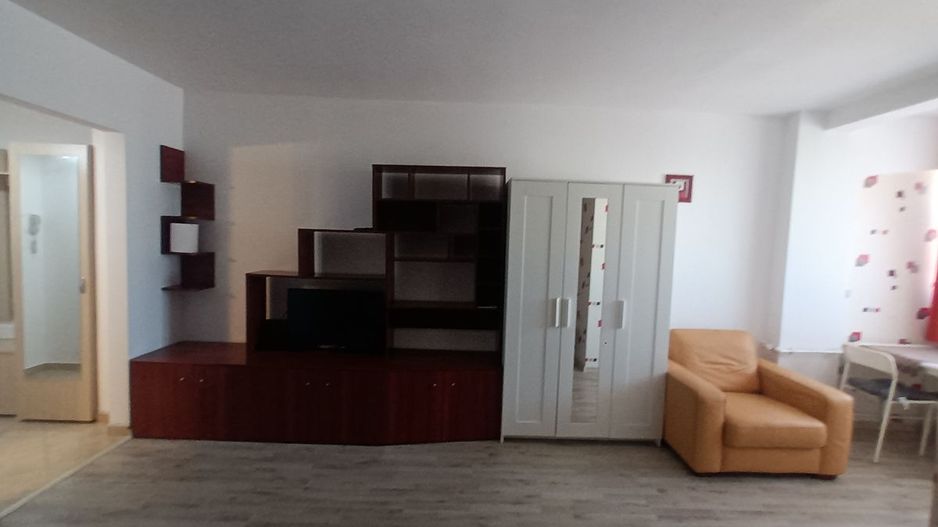 Închiriere Garsonierâ Dristor, renovată, etaj 5, lângă Kaufland - Poză 2