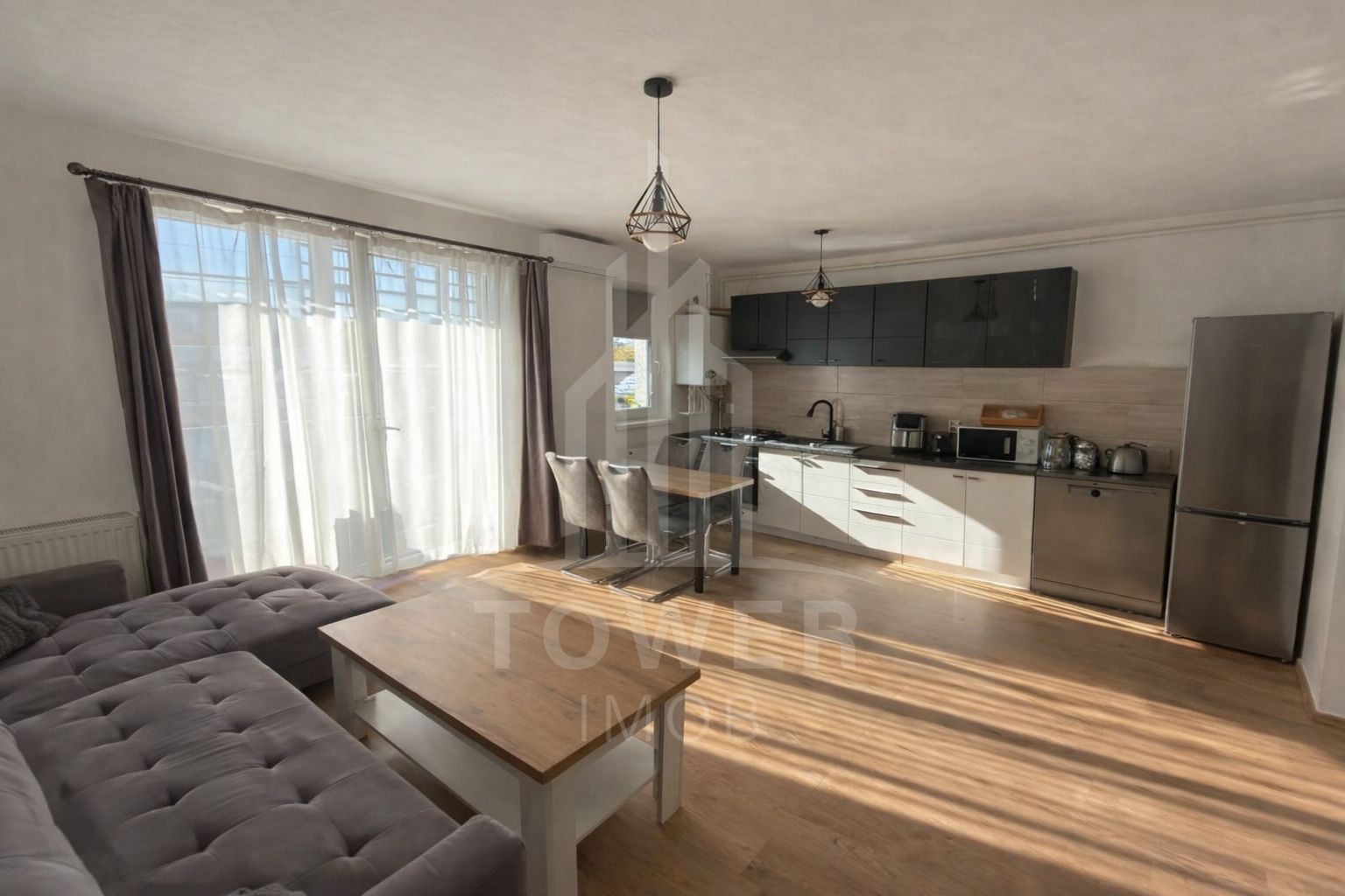 Apartament 3 camere--Turnisor | Decomandat | Balcon 10 mp | Parcare privata - Poză 1