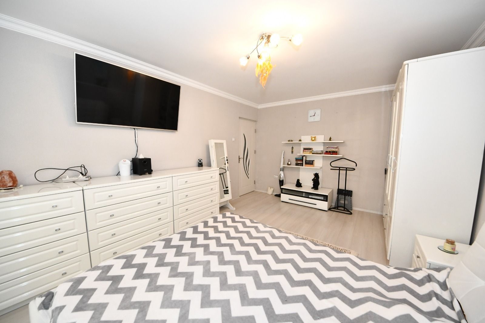 Apartament  3 camere,  zona Doja,parter,la cheie,mobilat si utilat - Poză 4