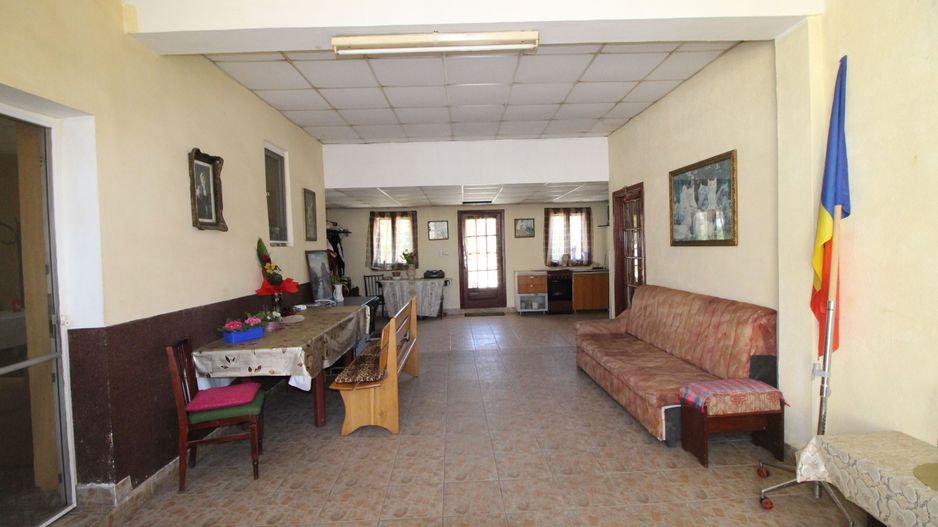 CASA CU TEREN GENEROS - Poză 14