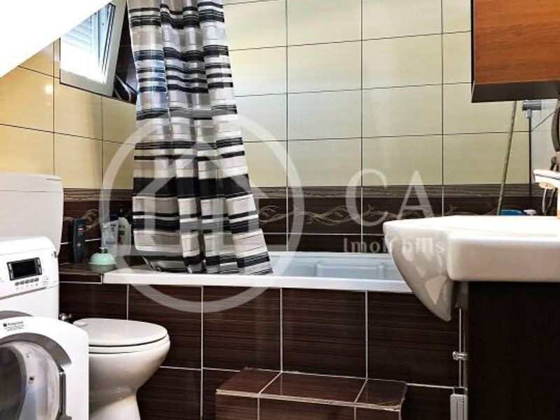 Casa de vanzare cu 6 camere in Osorhei, Bihor - Poză 10