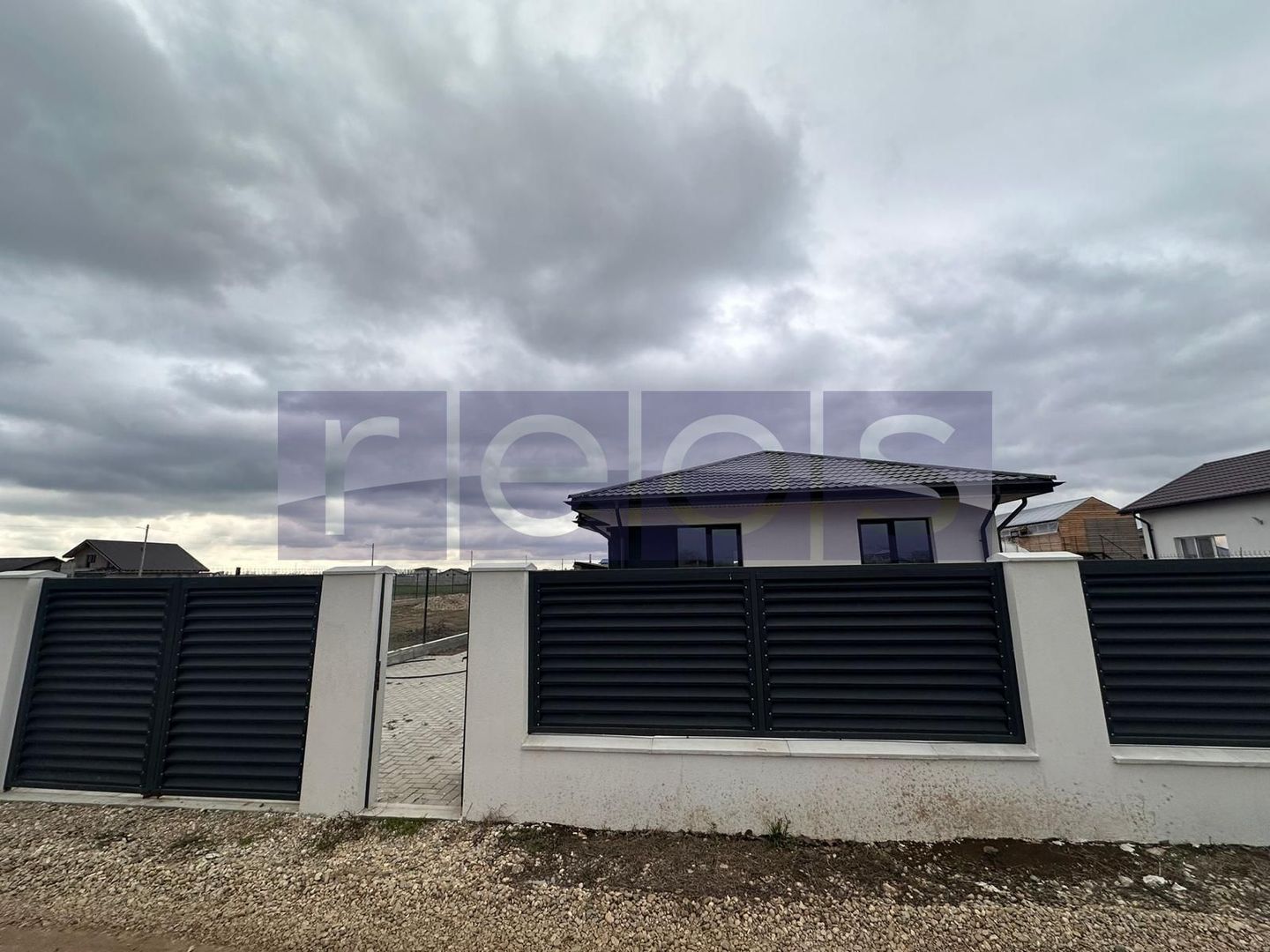 CASA DE VANZARE I CREVEDIA DARZA I 3 CAMERE - Poză 4