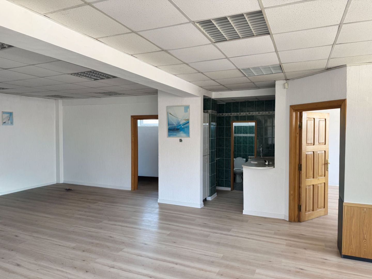 Spatiu Corbeanca 124 mp- 5 locuri de parcare - Poză 3