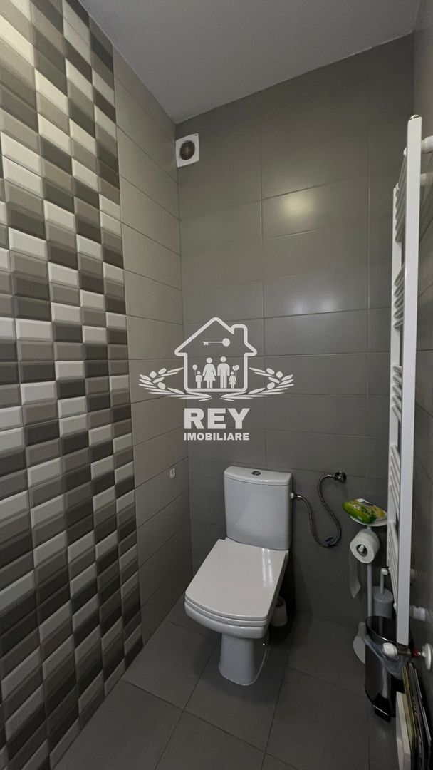 Triplex de vânzare în Șelimbăr 5 camere zona Triajului 3dorm-3băi-3P - Poză 21