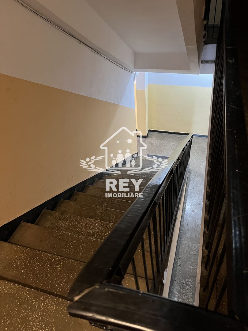 Apartament 4 camere decomandate 4 balcoane etaj 1 Str. Bâlea/Sibiu - Poză 14