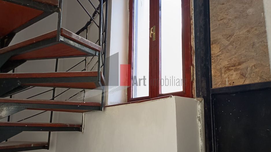 Vila  de inchiriat recent renovata - Poză 35