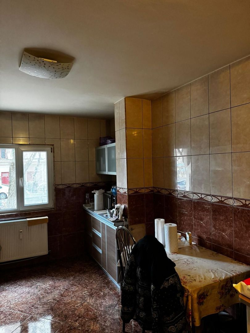 Apartament cu 3 camere , str. Bozieni - Poză 7