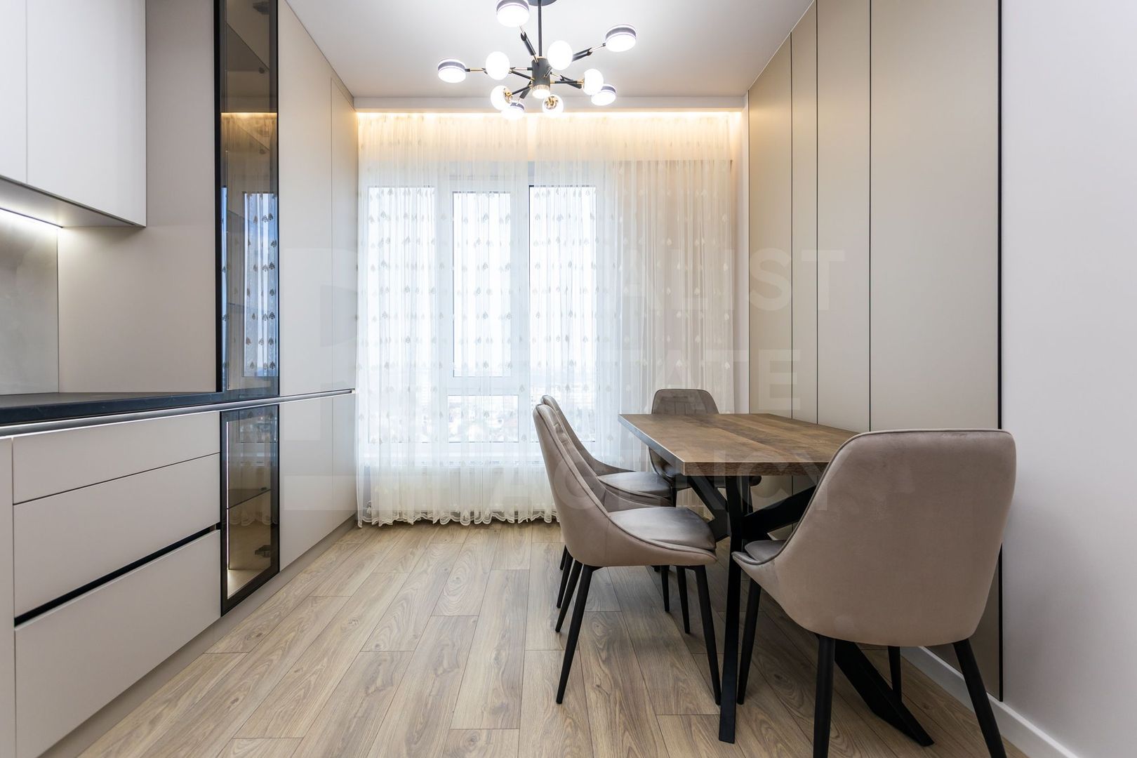 Vânzare apartament 2 camere,strada Alba Iulia, Buiucani. - Poză 2