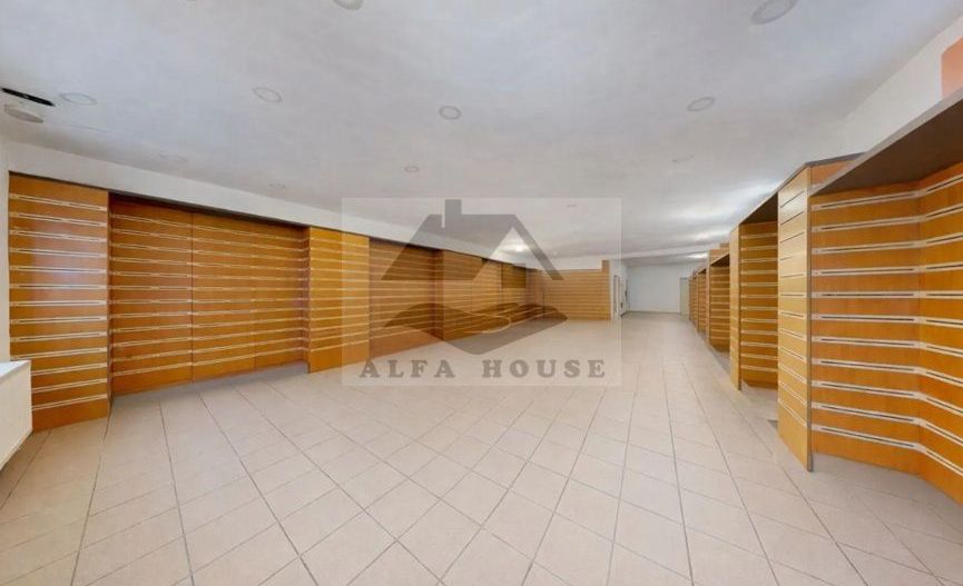Casă plus Spațiu Comercial 741 mp, Teren 906 mp Brasov - zona Blumana - Poză 1