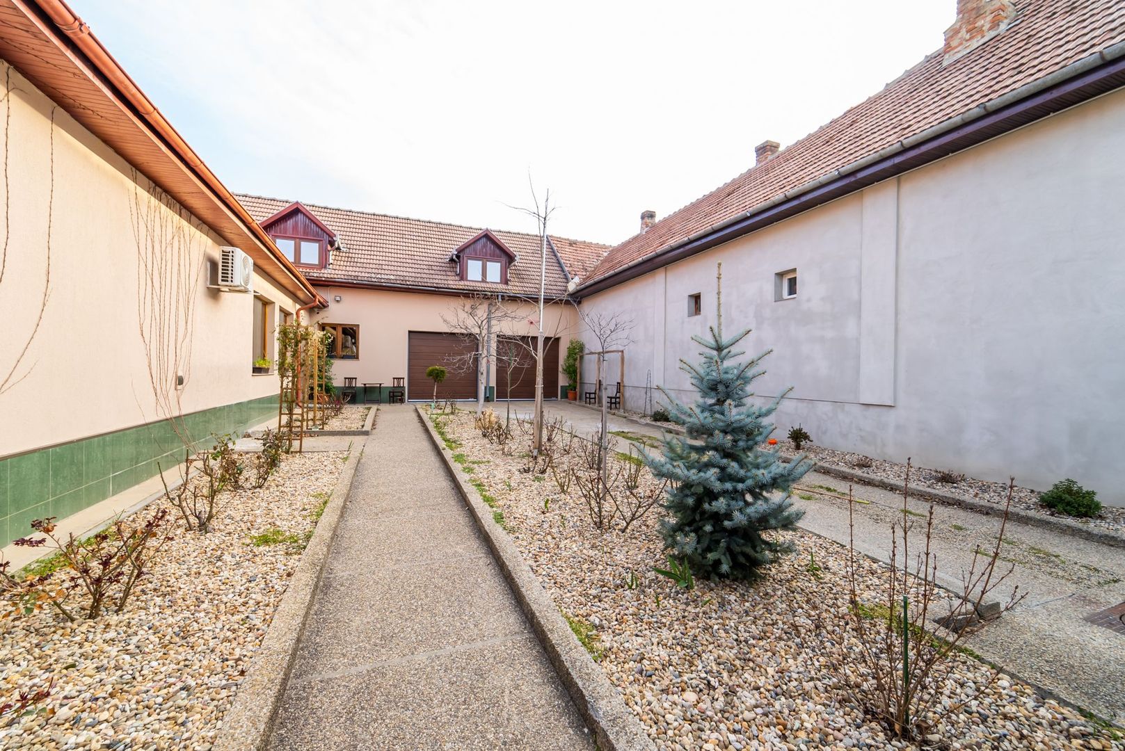 Vilă spațioasă pe teren de 1472 mp, Sânnicolau Mic - Poză 28